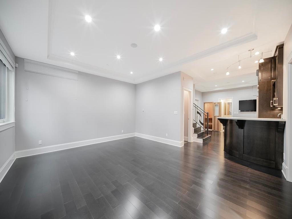 Listing Image for R3096355