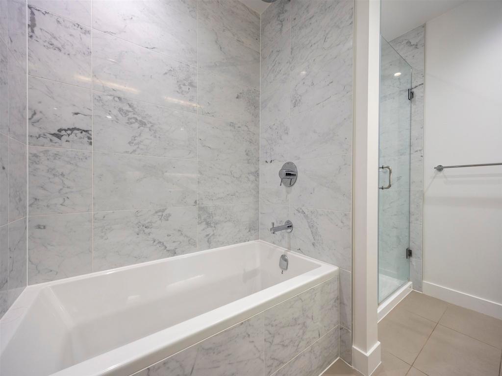 Listing Image for R3096416