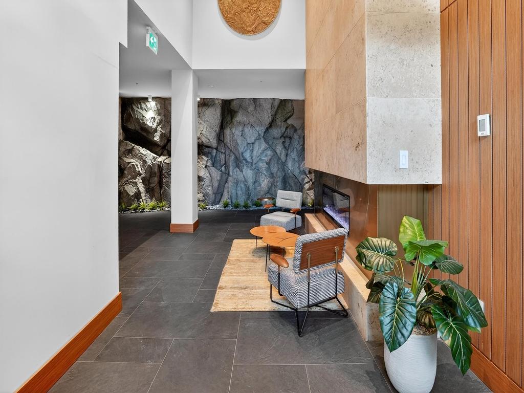 Listing Image for R3096423