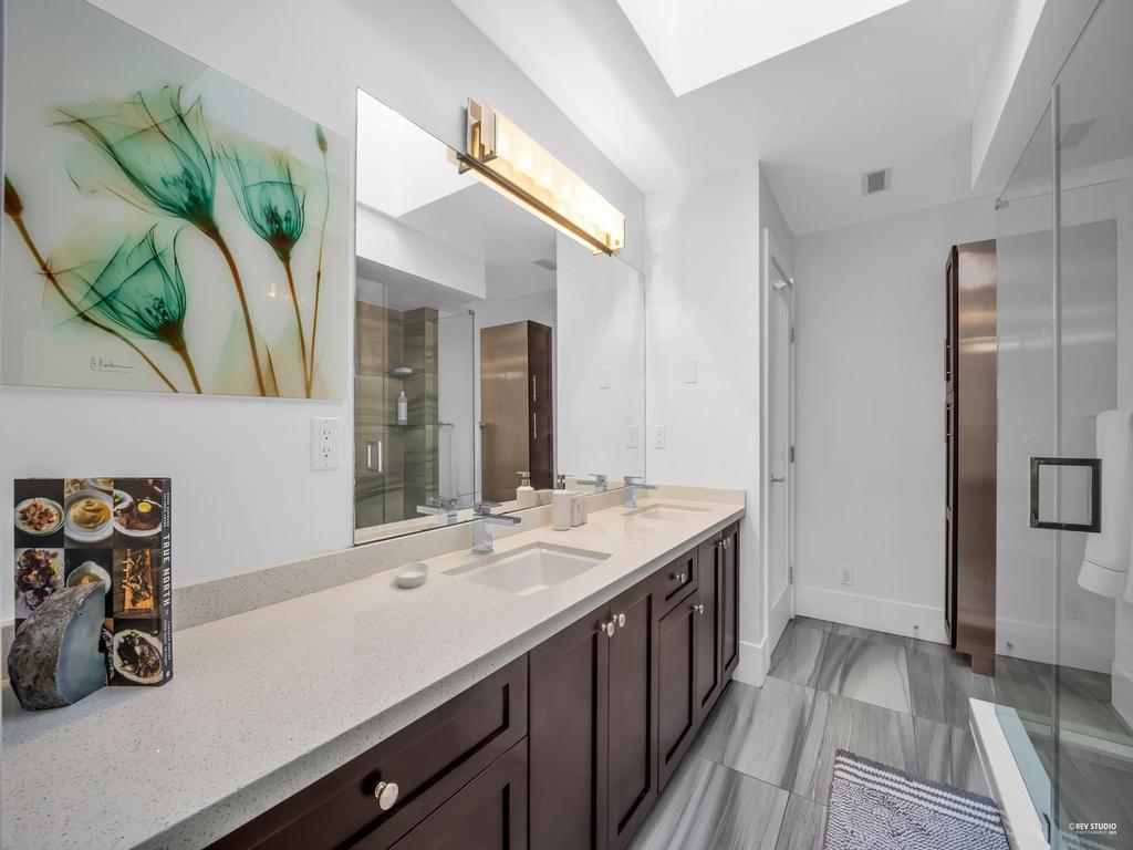 Listing Image for R3096435