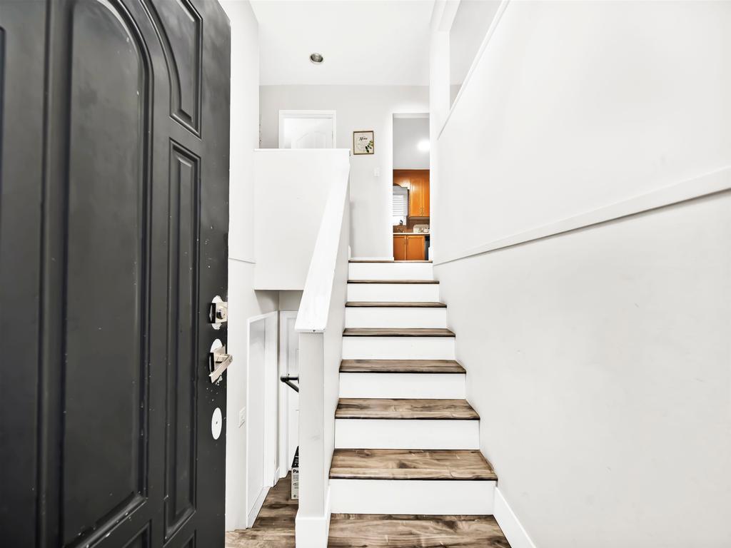 Listing Image for R3096453