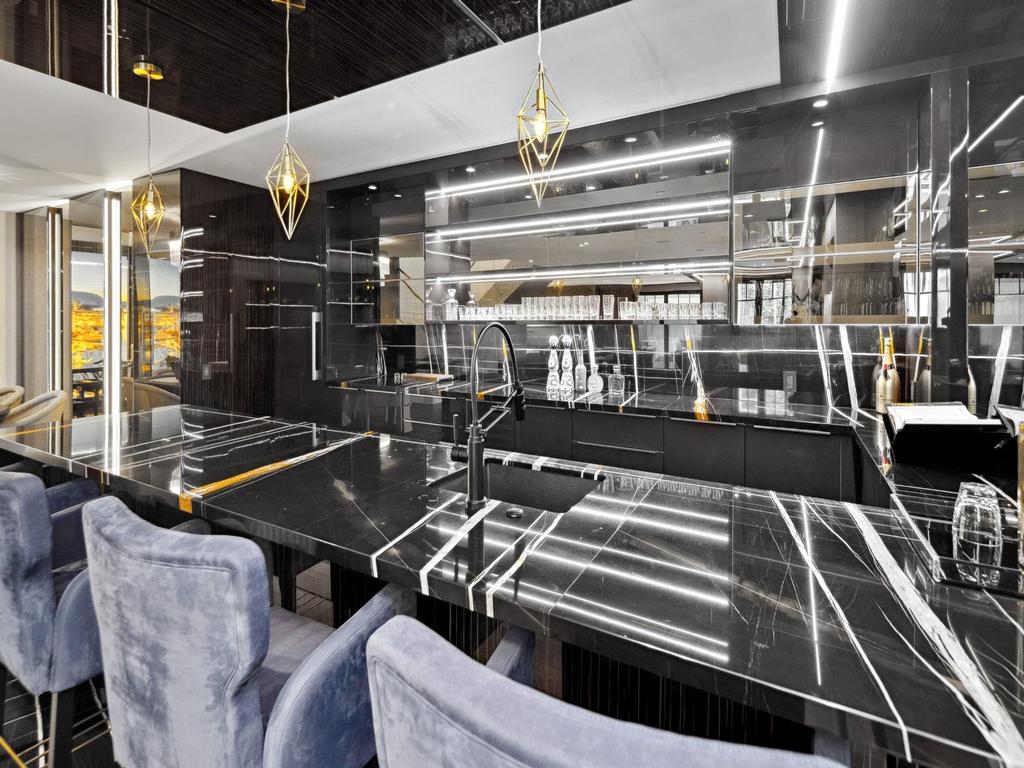 Listing Image for R3096456