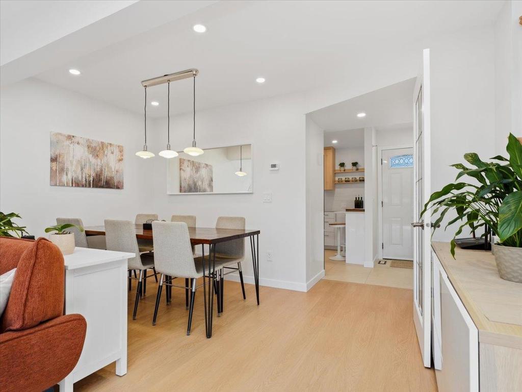 Listing Image for R3096481