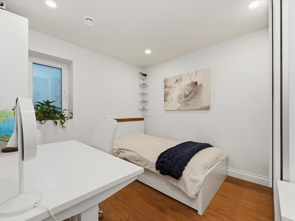 Listing Image for R3096481