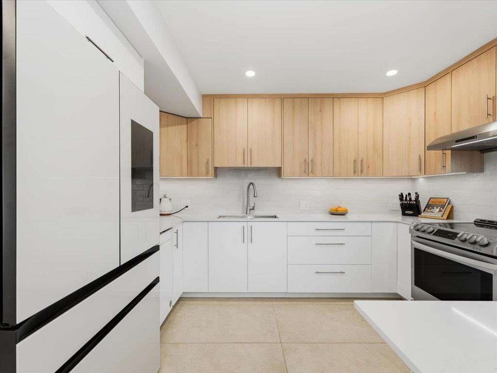 Listing Image for R3096481