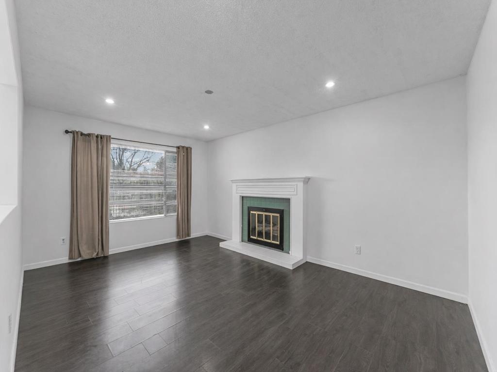 Listing Image for R3096492