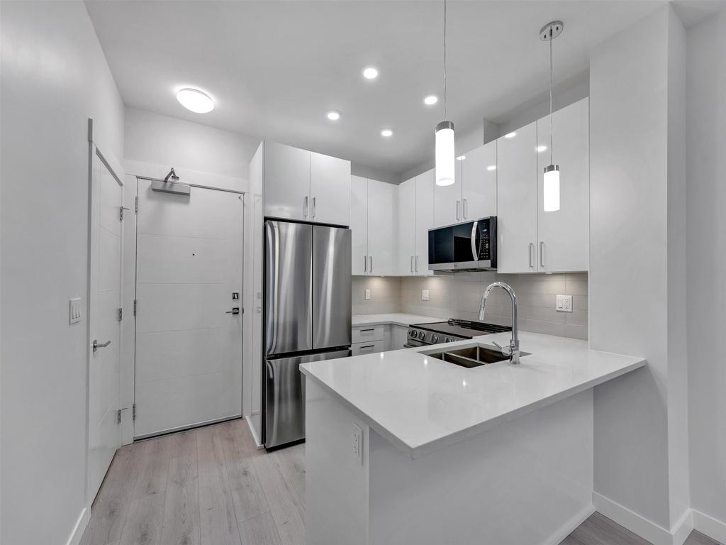 Listing Image for R3096560