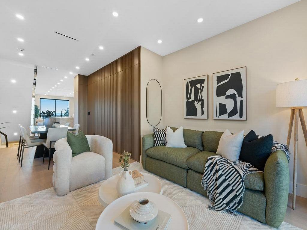 Listing Image for R3096575