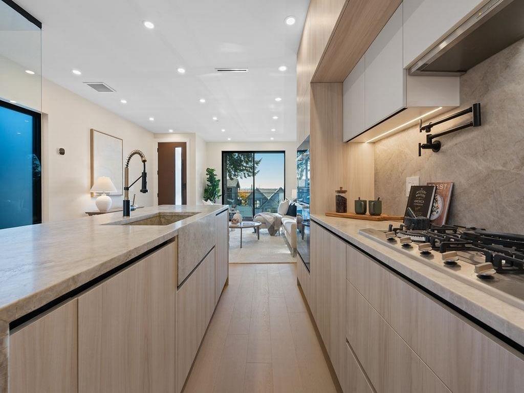 Listing Image for R3096575