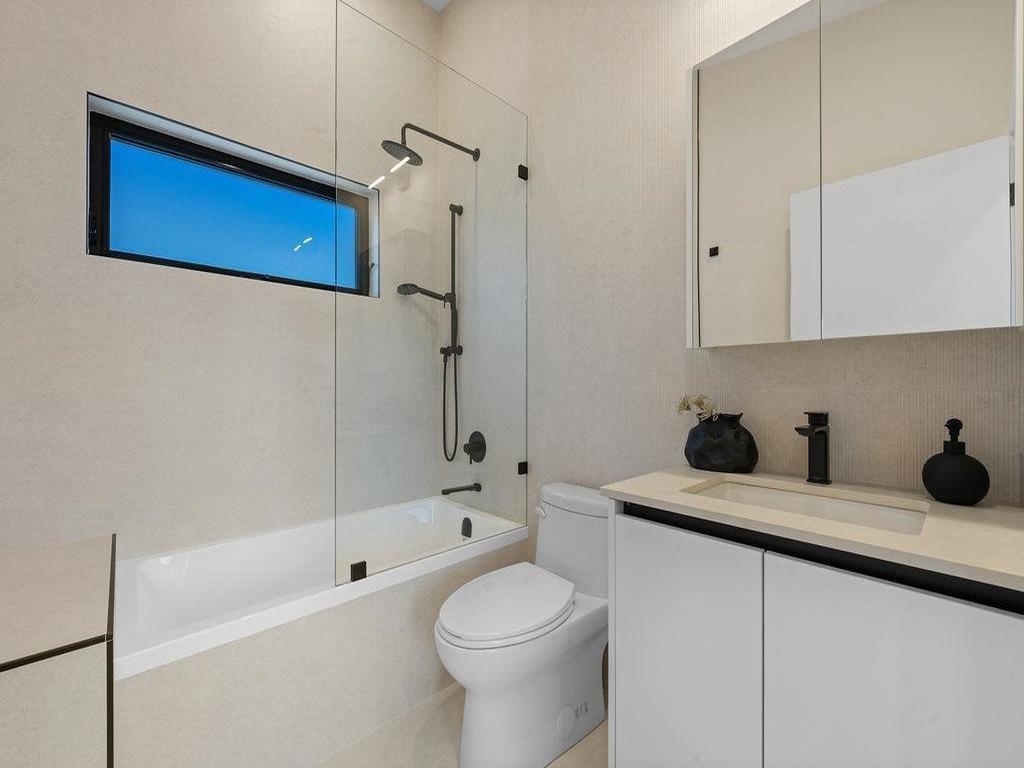 Listing Image for R3096575