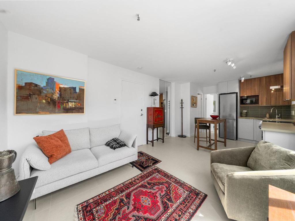 Listing Image for R3096602