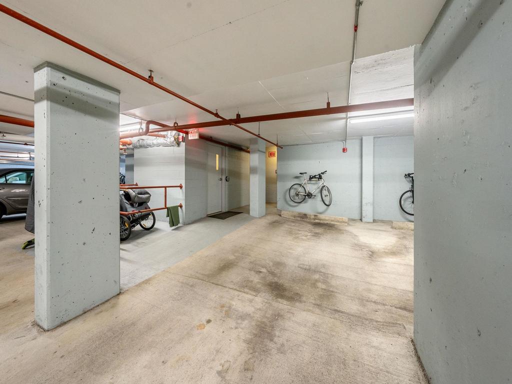 Listing Image for R3096602