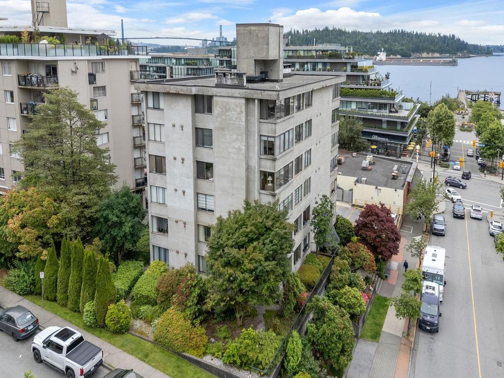 Listing Image for R3096602