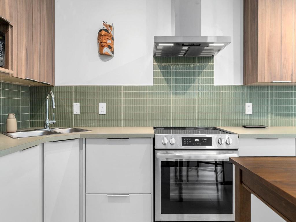 Listing Image for R3096602