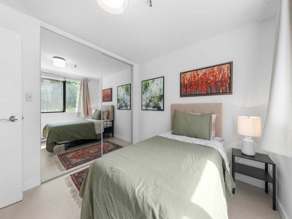 Listing Image for R3096602