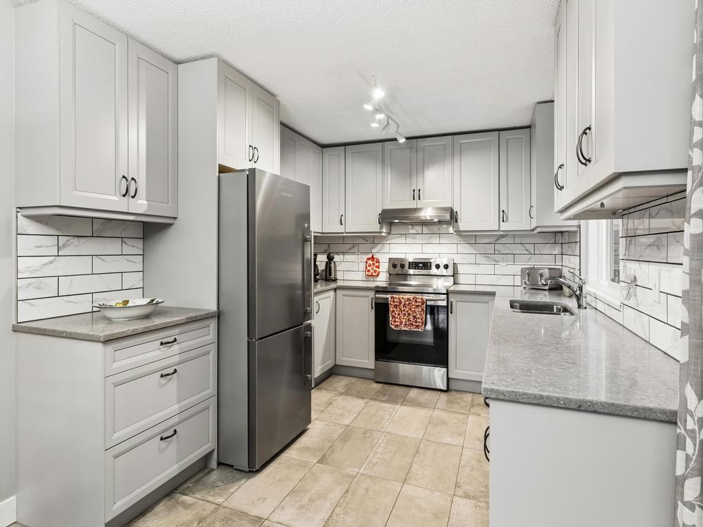 Listing Image for R3096612