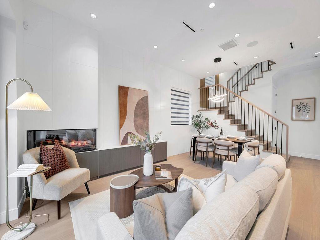 Listing Image for R3096836