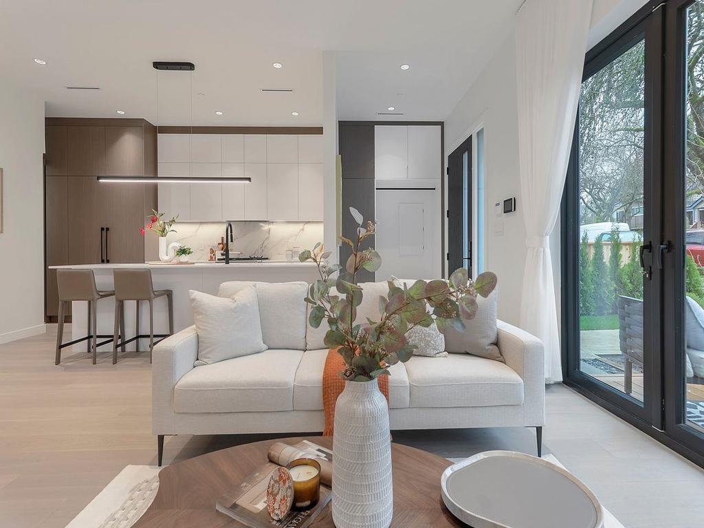 Listing Image for R3096836