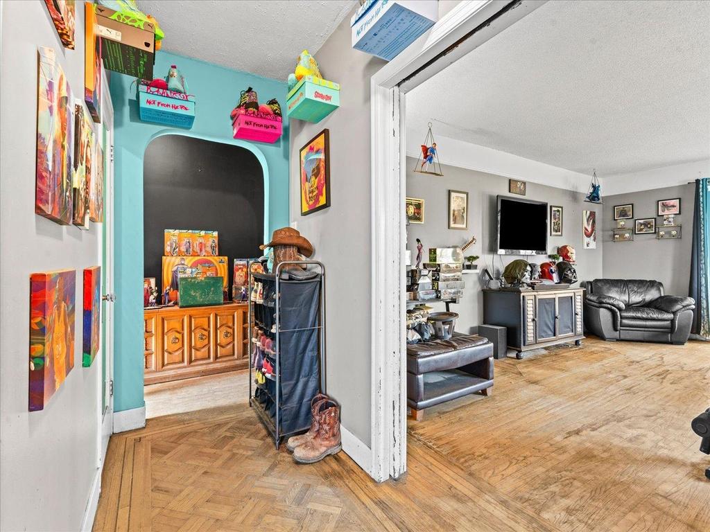 Listing Image for R3096844