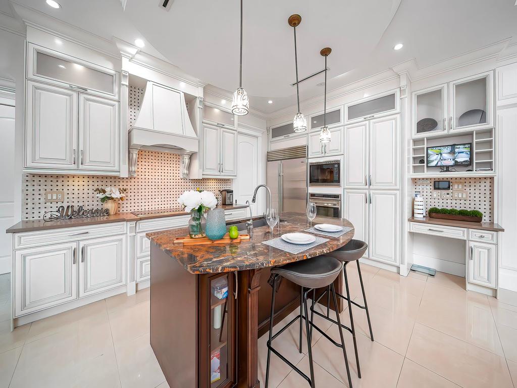 Listing Image for R3096875