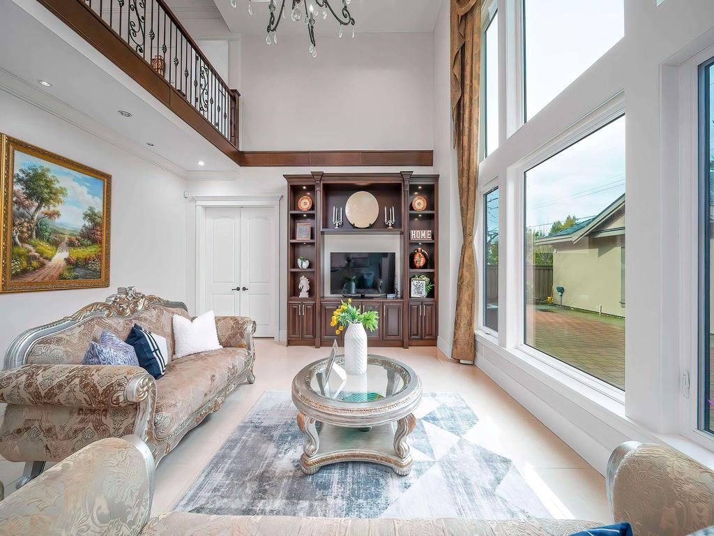 Listing Image for R3096875