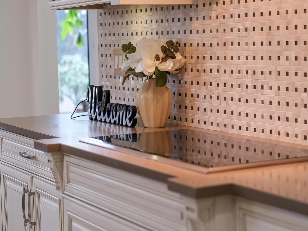 Listing Image for R3096875