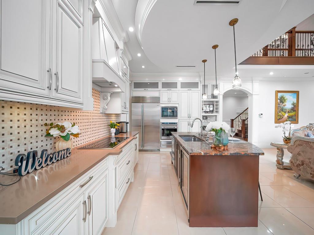 Listing Image for R3096875