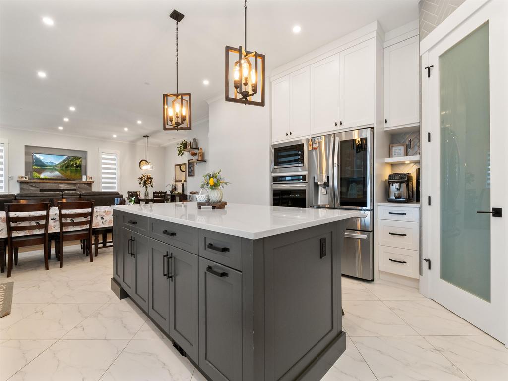 Listing Image for R3096903