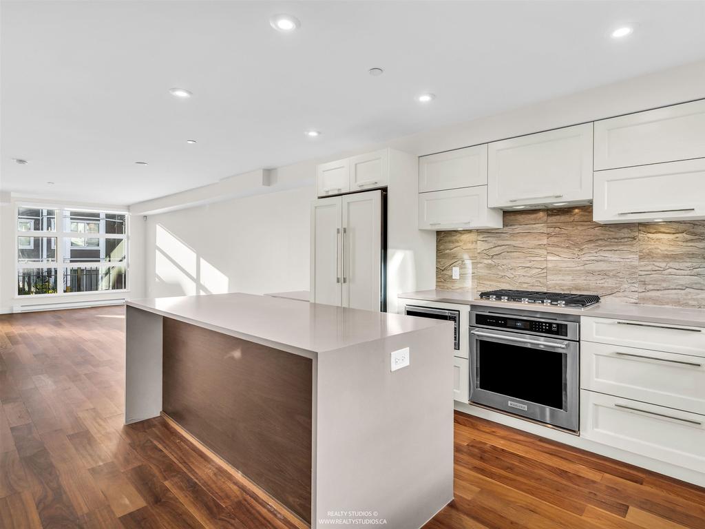 Listing Image for R3096997