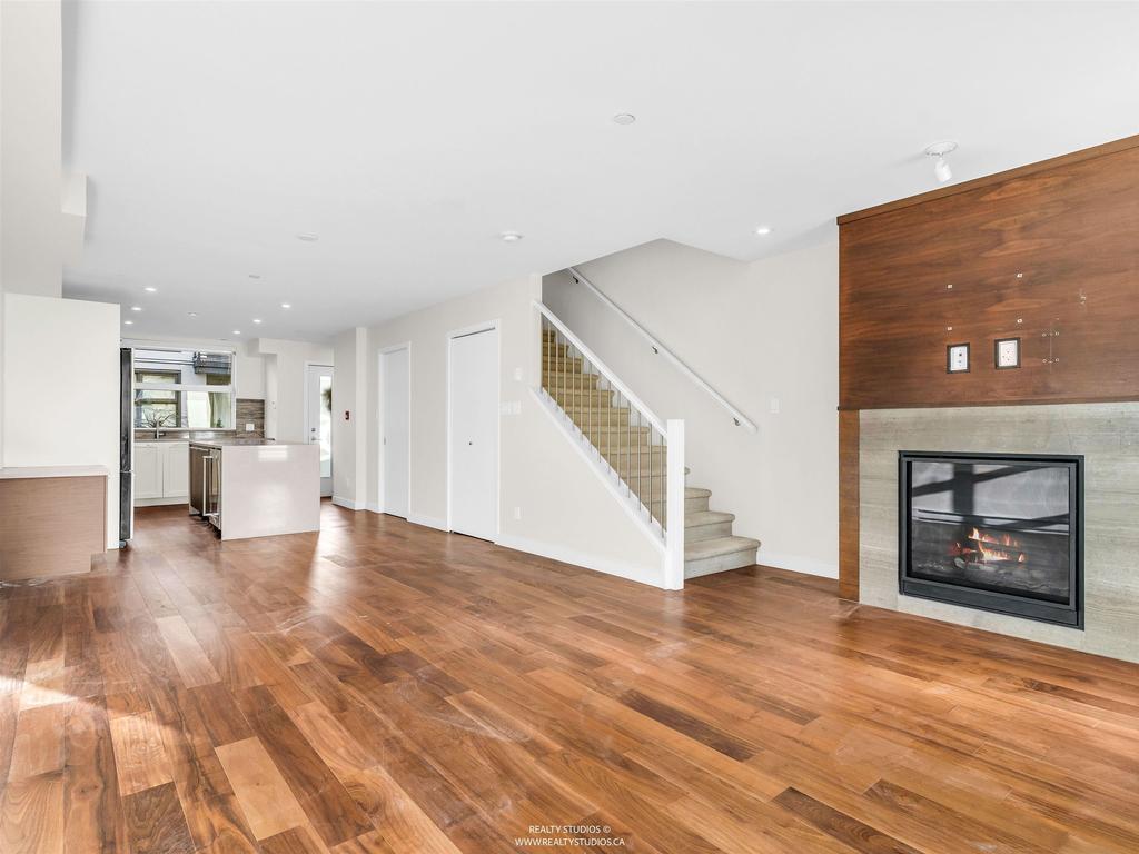 Listing Image for R3096997