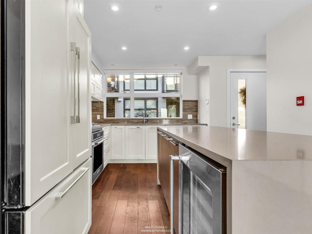 Listing Image for R3096997