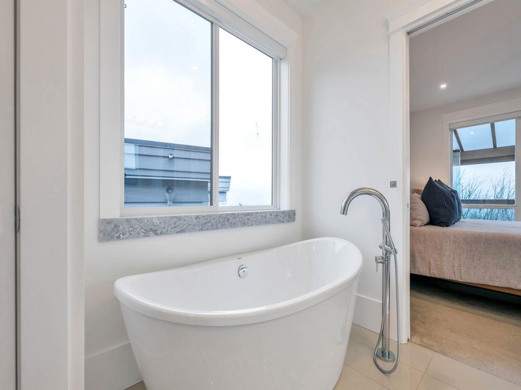 Listing Image for R3097000