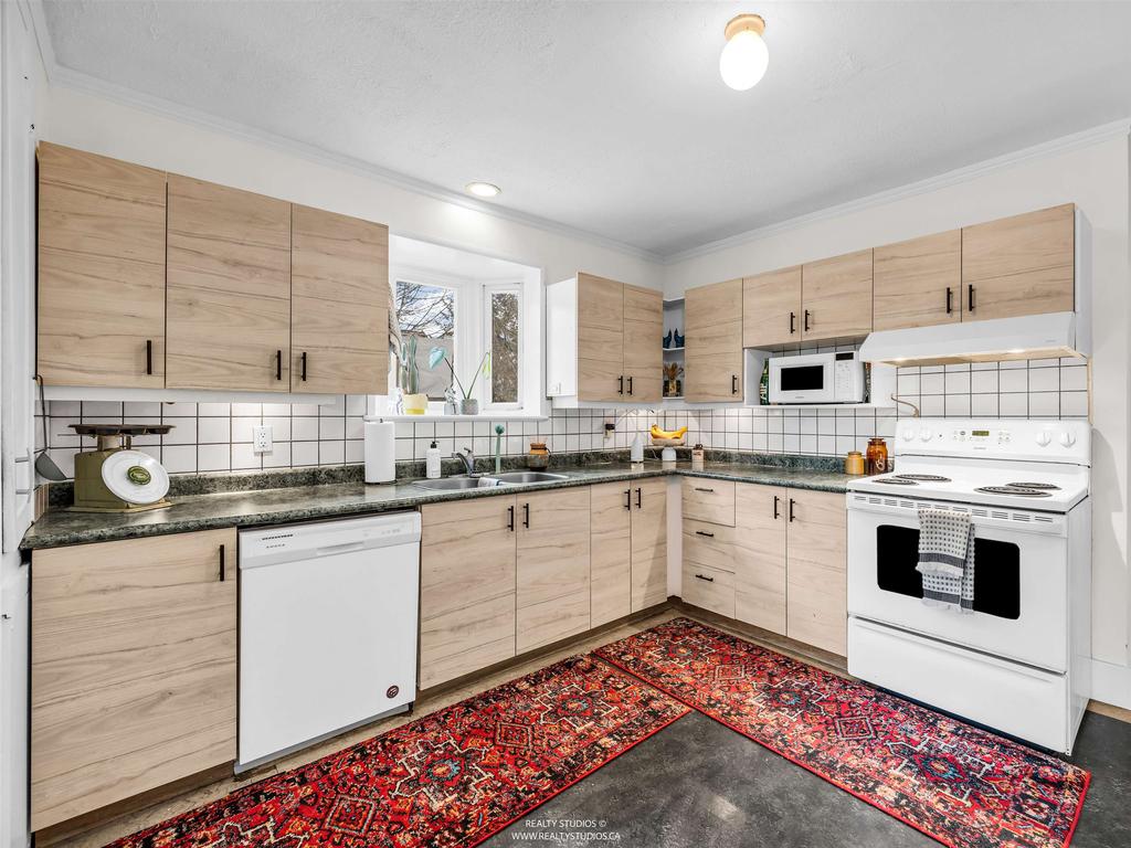 Listing Image for R3097004