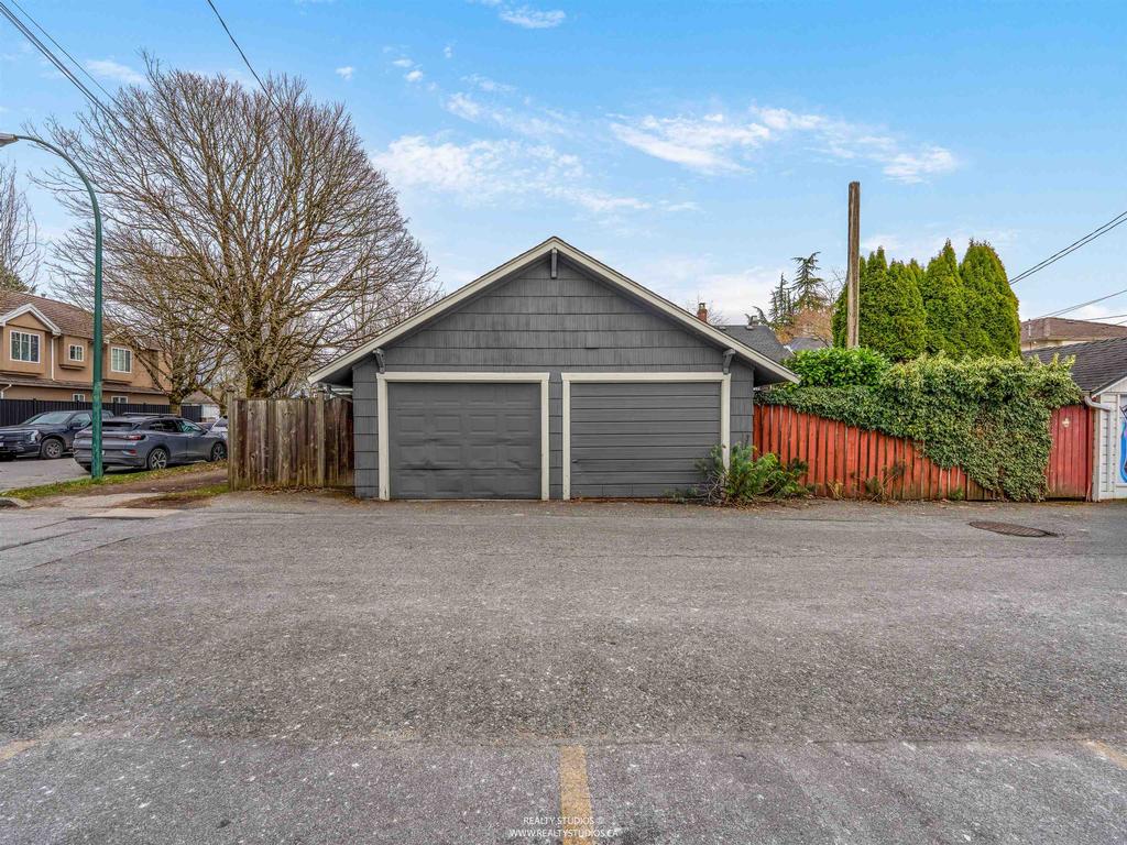 Listing Image for R3097004