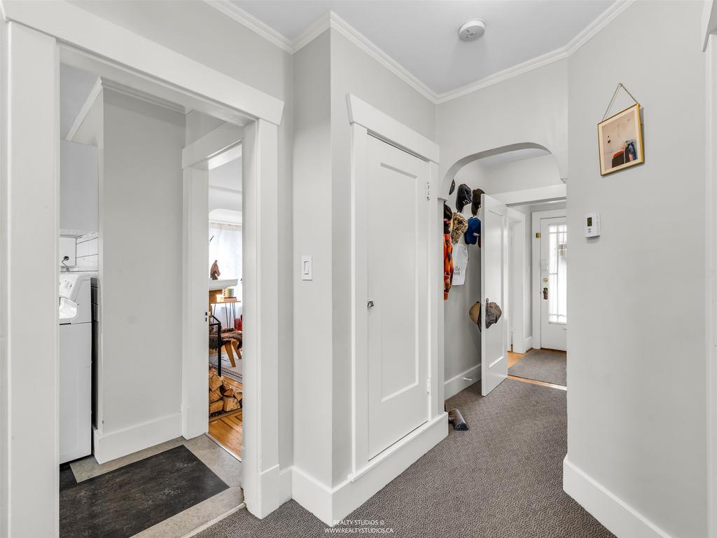 Listing Image for R3097004