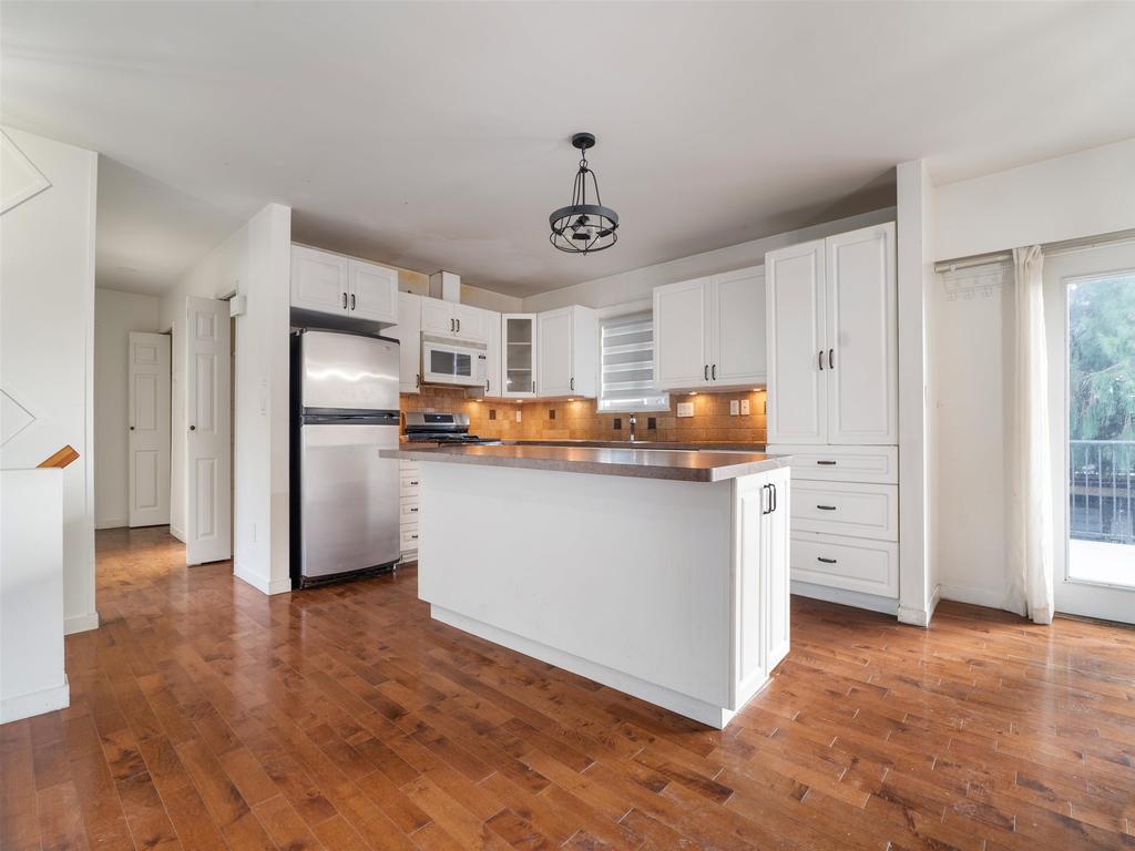 Listing Image for R3097006