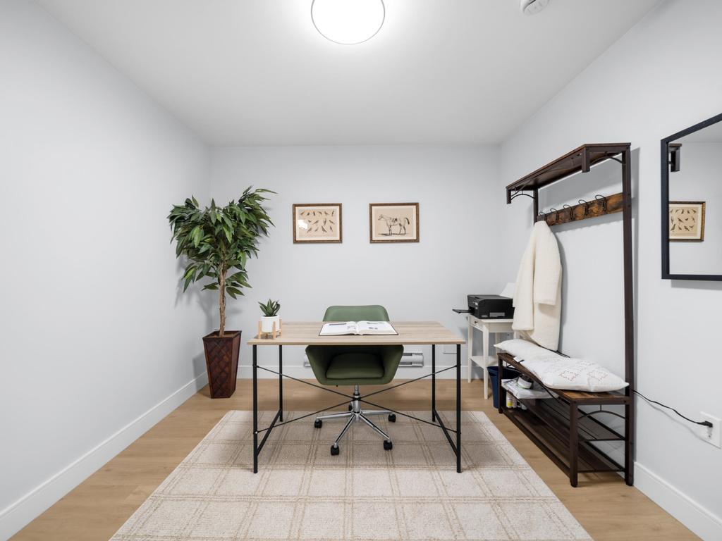 Listing Image for R3097012