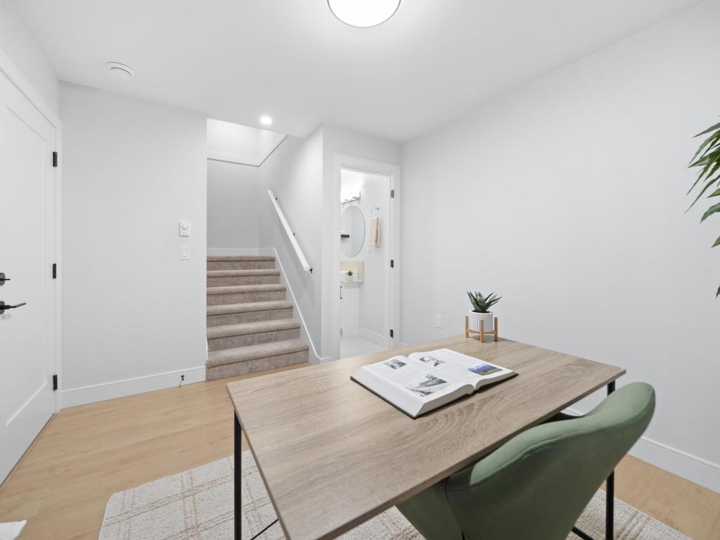 Listing Image for R3097012