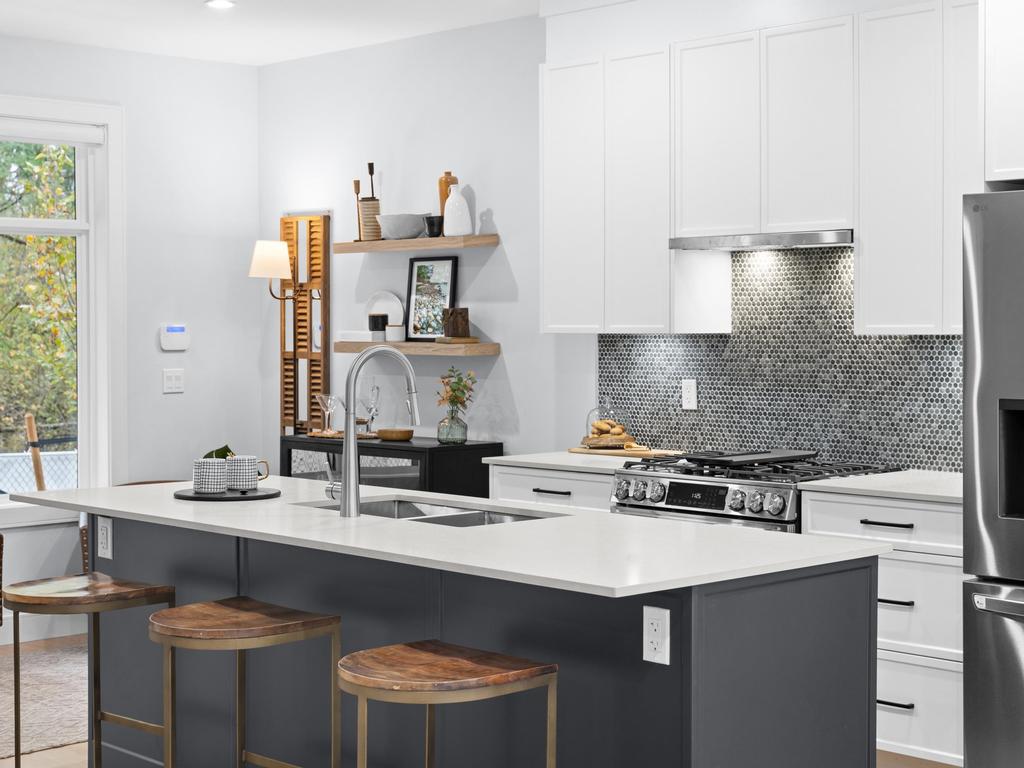 Listing Image for R3097012