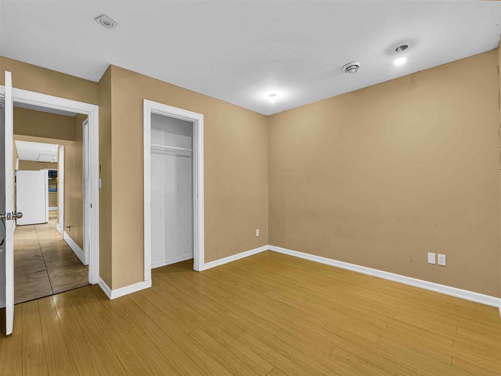 Listing Image for R3097020