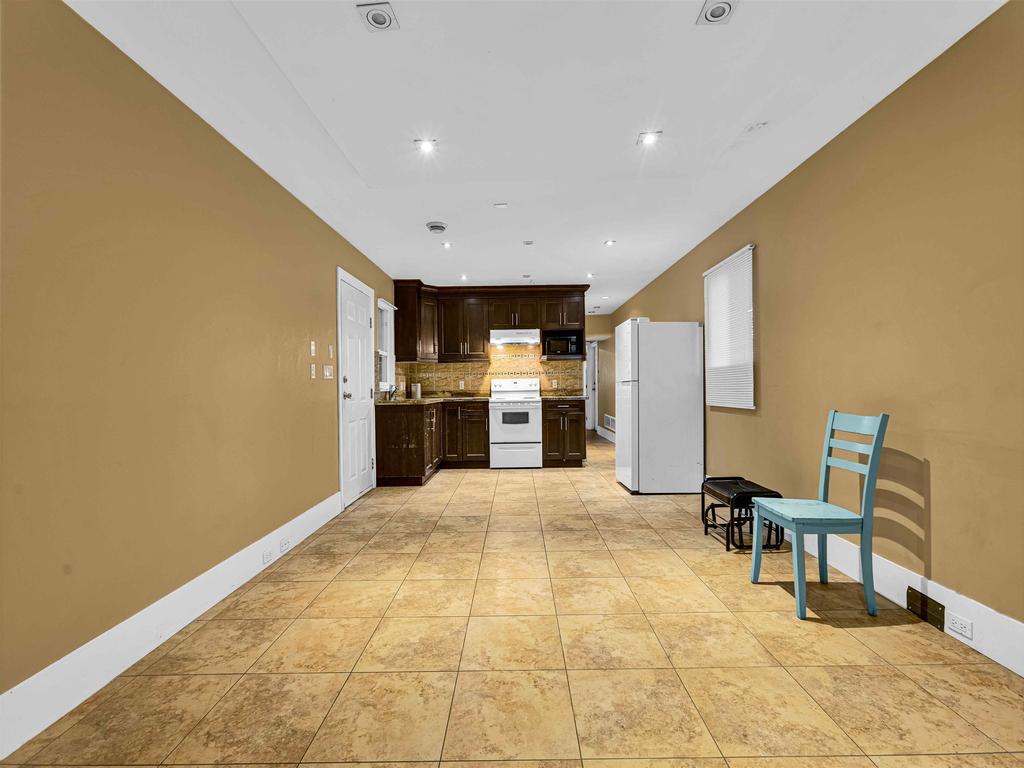 Listing Image for R3097020