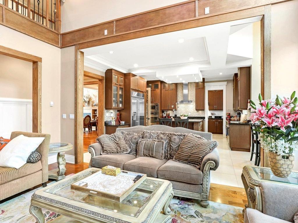 Listing Image for R3097043