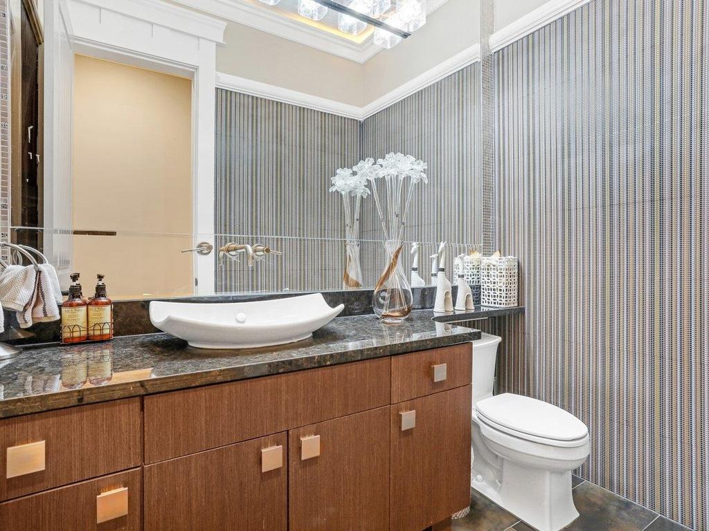 Listing Image for R3097043