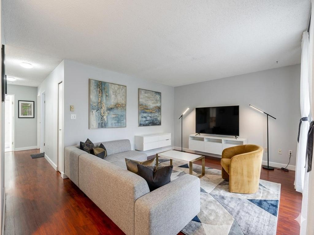 Listing Image for R3097061