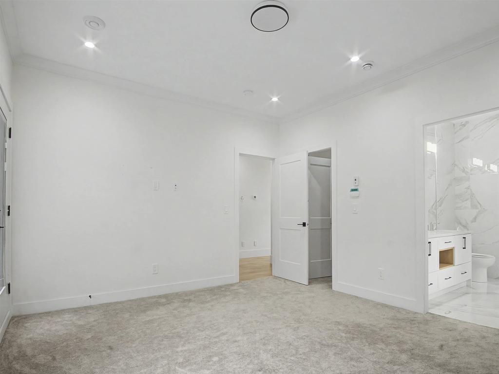 Listing Image for R3097062