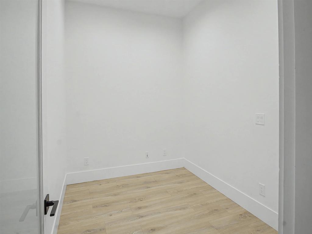 Listing Image for R3097062