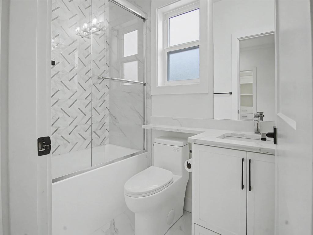 Listing Image for R3097062