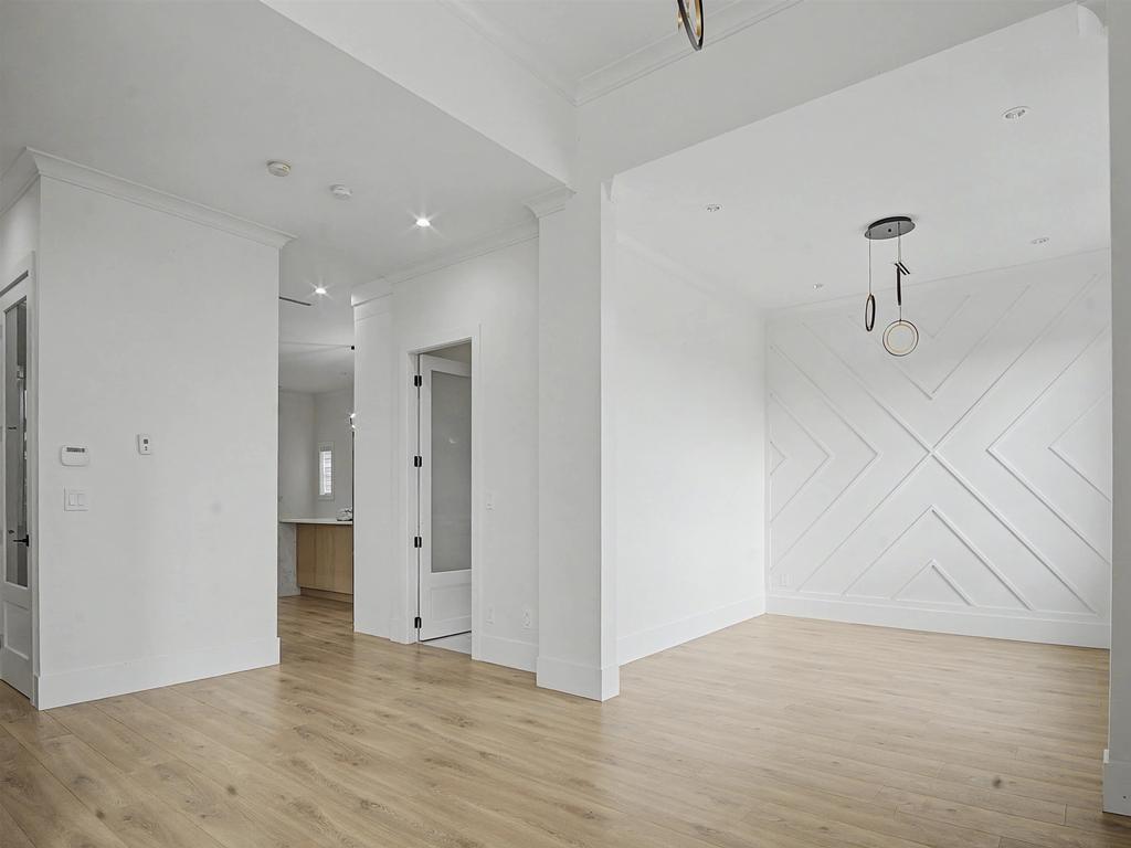 Listing Image for R3097062