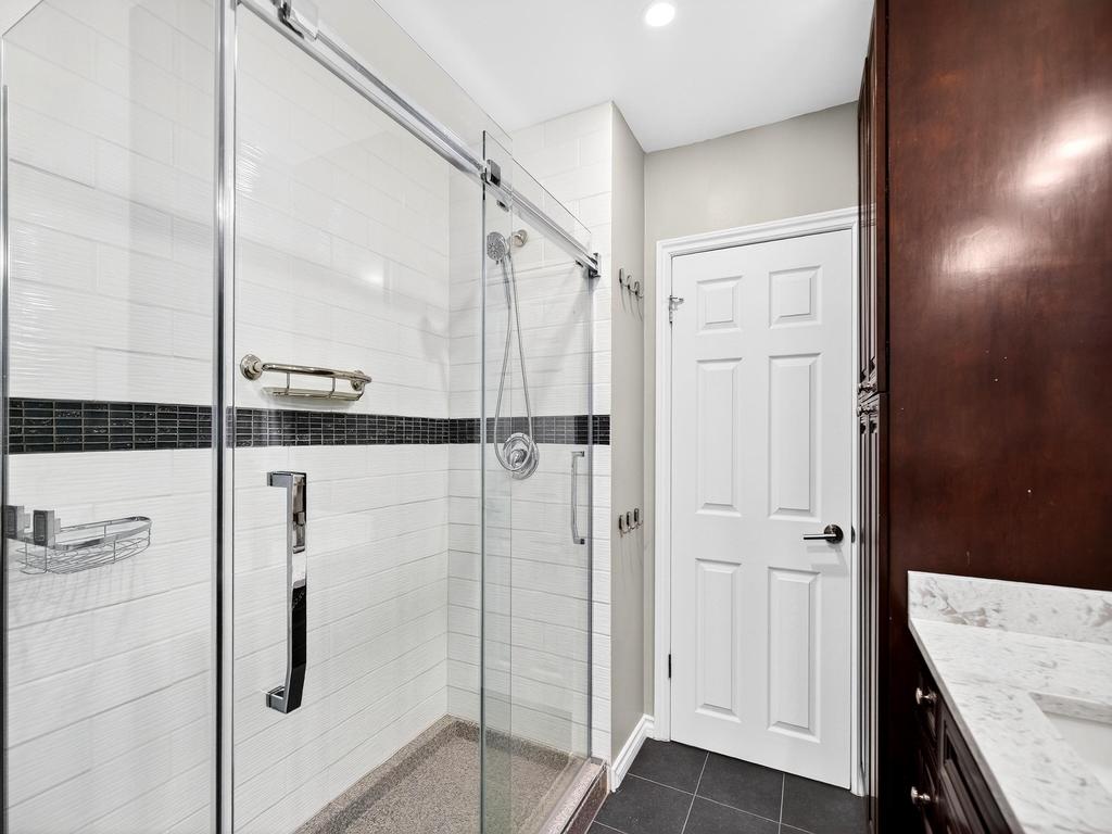 Listing Image for R3097083