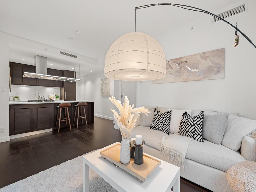 Listing Image for R3097087